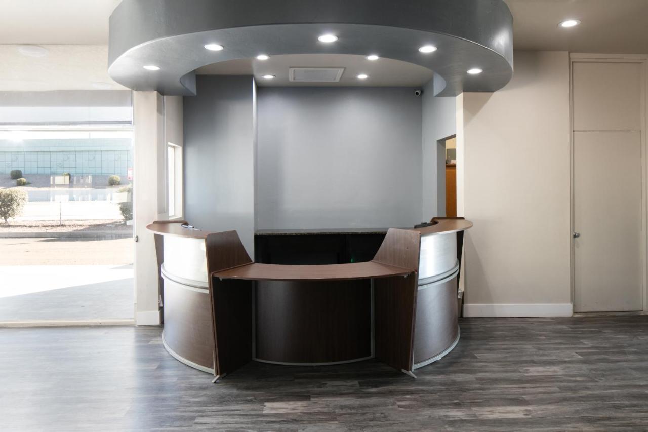 Red Lion Inn & Suites Tucson Downtown Екстер'єр фото
